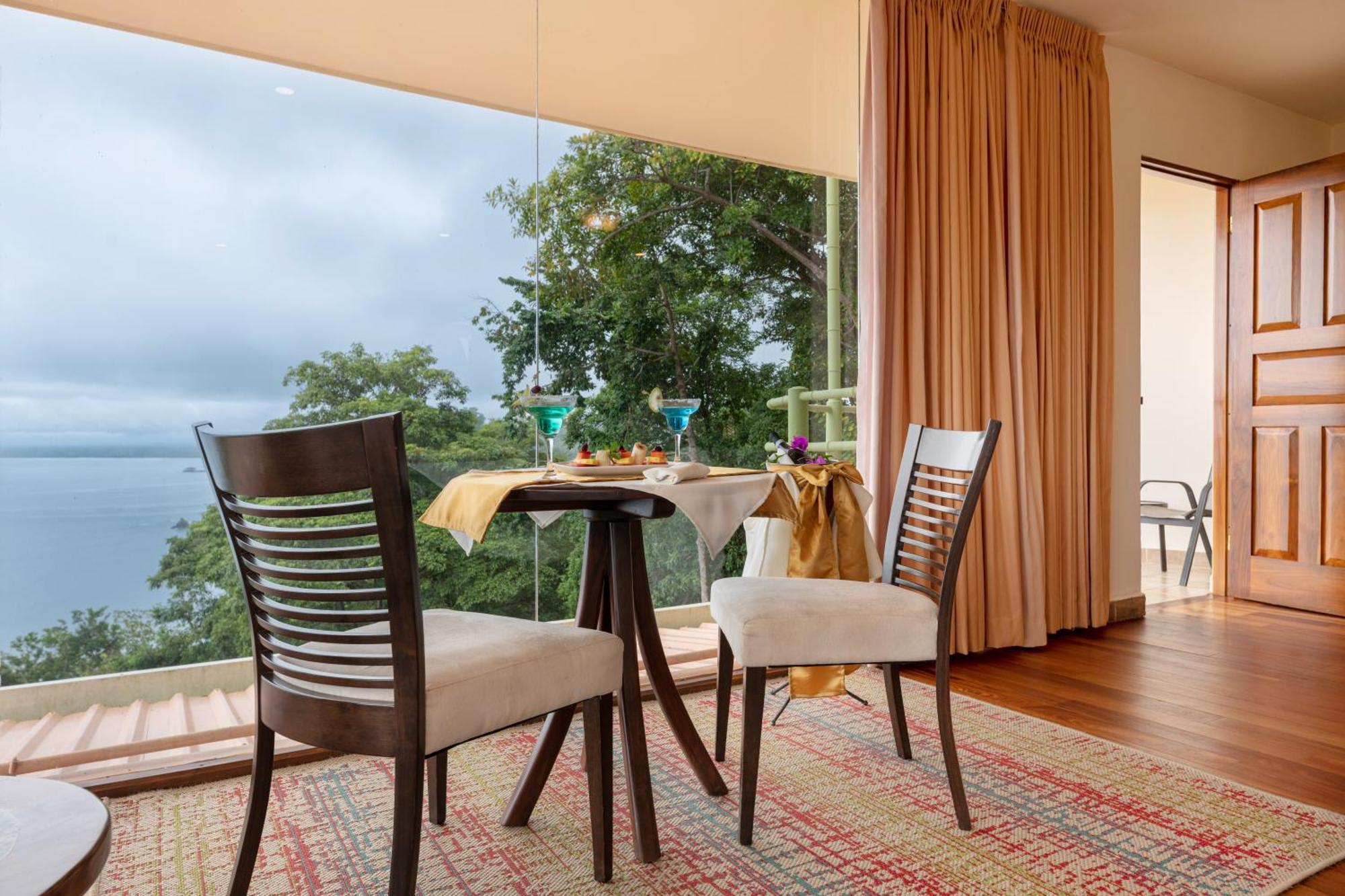 Issimo Suites (Adults Only) Manuel Antonio Εξωτερικό φωτογραφία