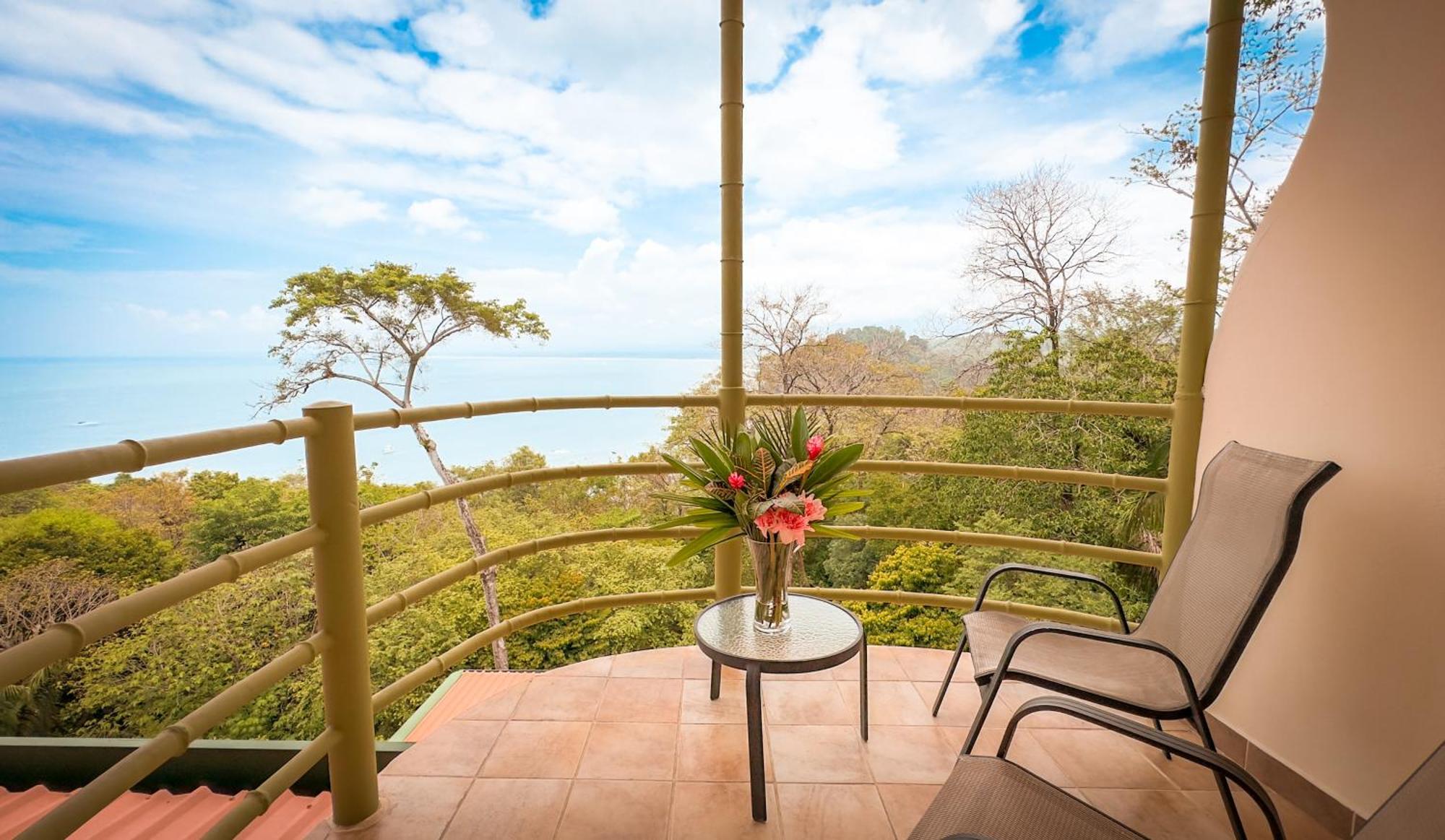 Issimo Suites (Adults Only) Manuel Antonio Εξωτερικό φωτογραφία