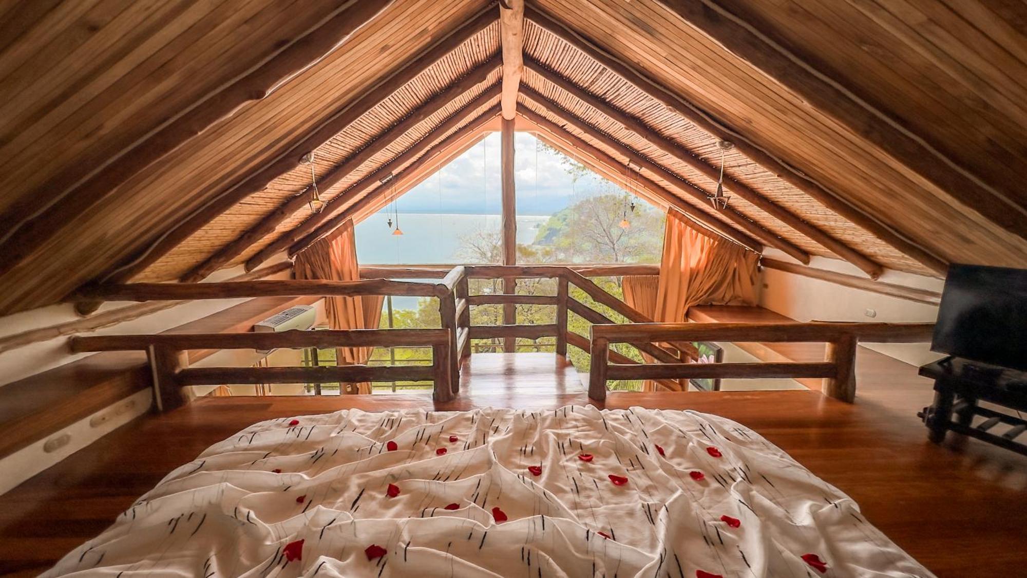 Issimo Suites (Adults Only) Manuel Antonio Εξωτερικό φωτογραφία