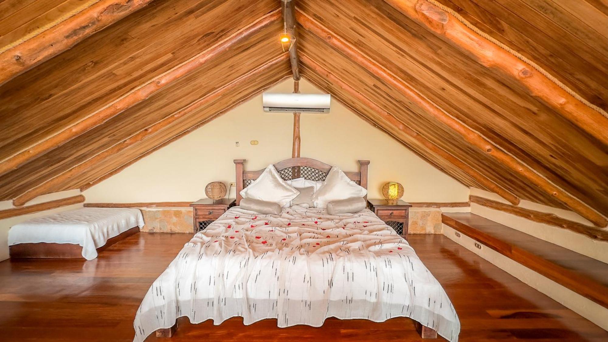 Issimo Suites (Adults Only) Manuel Antonio Εξωτερικό φωτογραφία