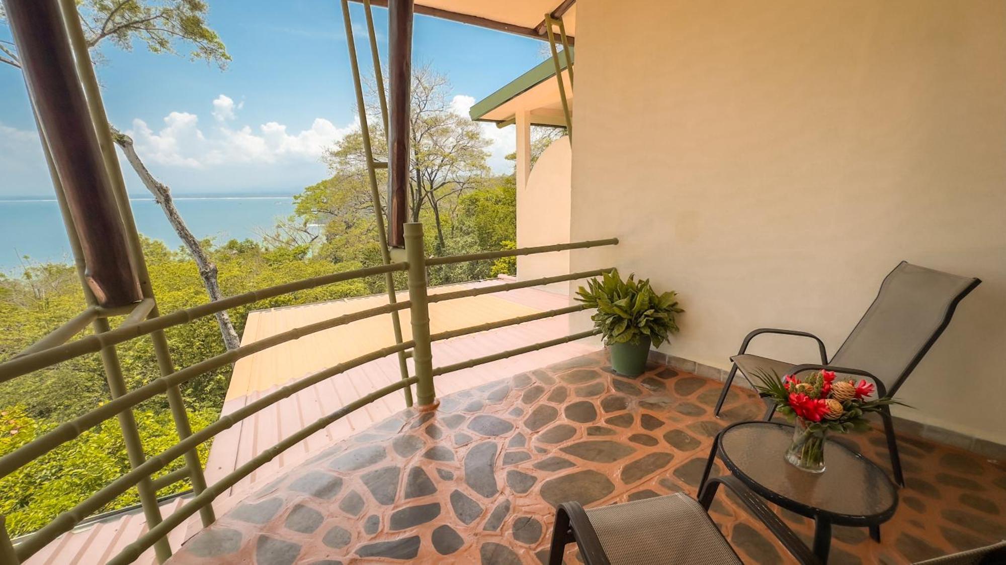 Issimo Suites (Adults Only) Manuel Antonio Εξωτερικό φωτογραφία
