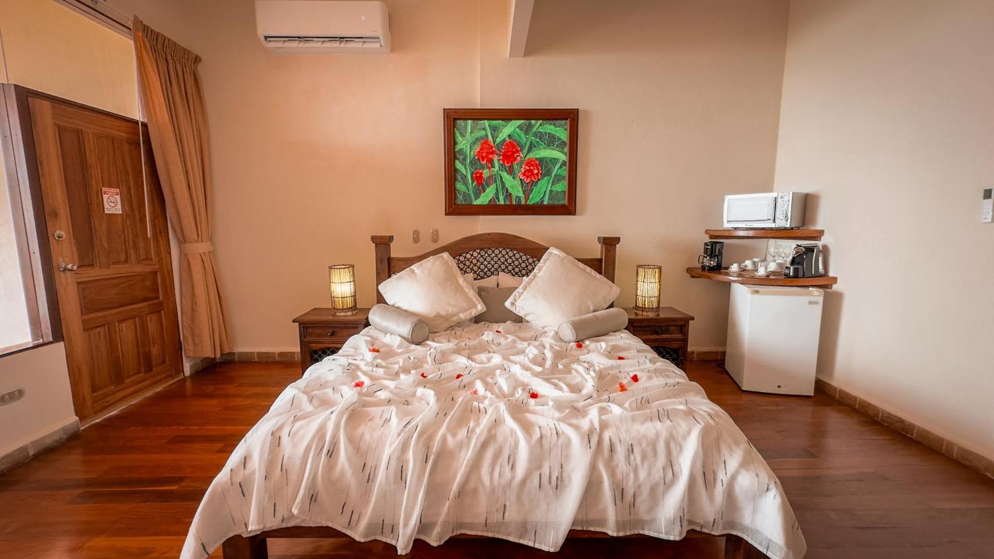 Issimo Suites (Adults Only) Manuel Antonio Εξωτερικό φωτογραφία