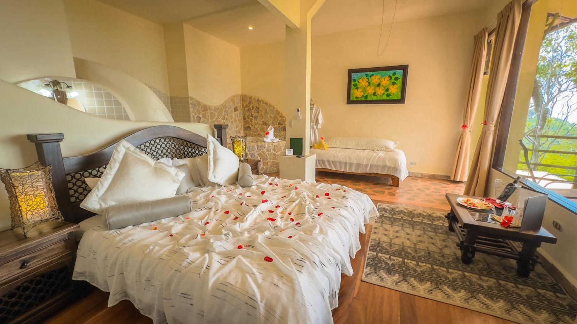 Issimo Suites (Adults Only) Manuel Antonio Εξωτερικό φωτογραφία