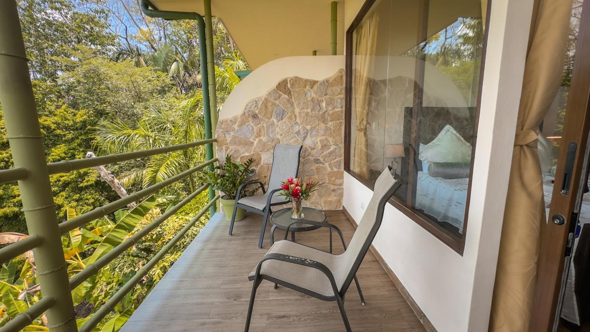 Issimo Suites (Adults Only) Manuel Antonio Εξωτερικό φωτογραφία