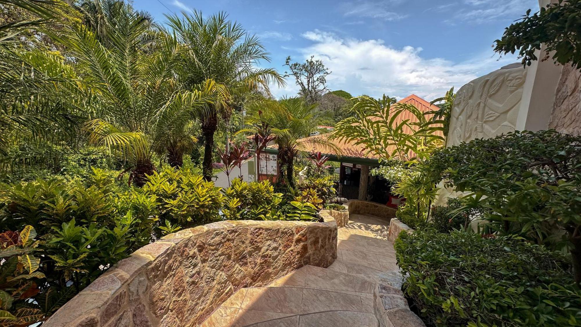 Issimo Suites (Adults Only) Manuel Antonio Εξωτερικό φωτογραφία